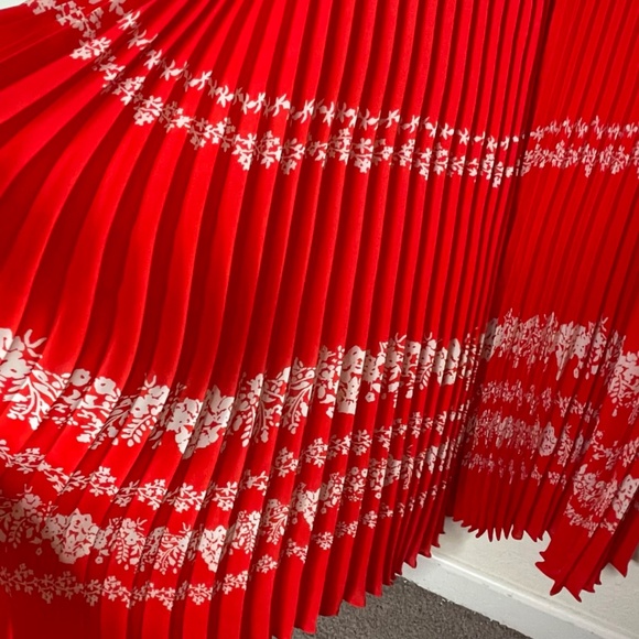 Self- Portrait Flower Spell Maxi Ruffle Pleated Dress Size US6 Red V Neck - Picture 5 of 15